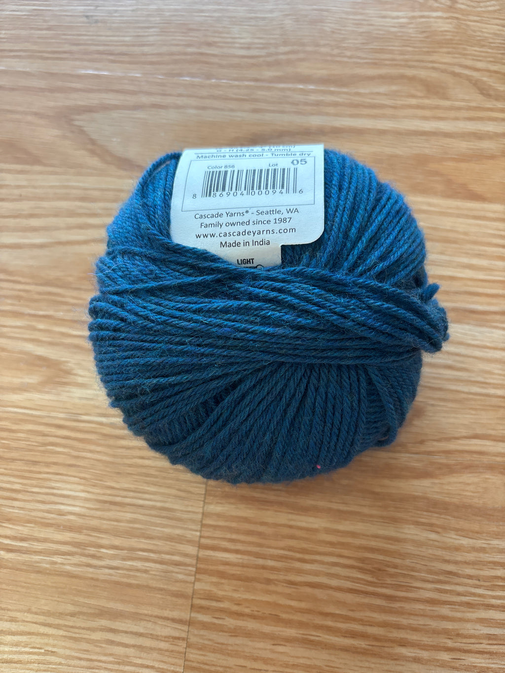 220 Superwash by Cascade